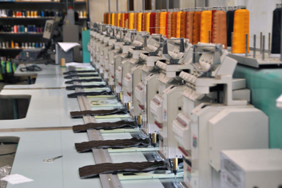 maquina de bordado de uniformes industrial de 12 cabezales